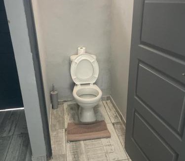 Berea House | OlimG Stays Budget Room1