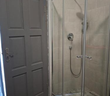 Berea House | OlimG Stays Budget Room 2