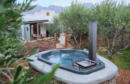 Montagu House | Olive Stone Farm Cottages