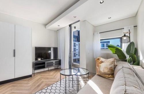 Century City Apartment | On Park - Century City Lux Studio Apartment
