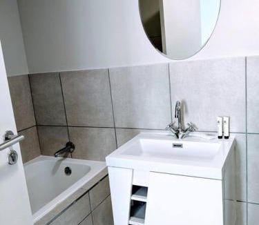 Redhill Apartment | On The Beach at Surfers Corner