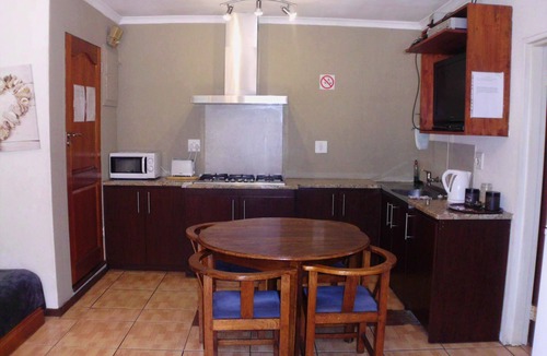 Parow House | One bedroom apartment