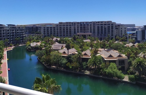 Victoria and Alfred Waterfront Apartment | One Bedroom Apartment - fully equipped Waterfront based