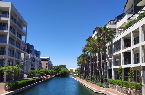 Victoria and Alfred Waterfront Apartment | One Bedroom Apartment - fully equipped Waterfront based