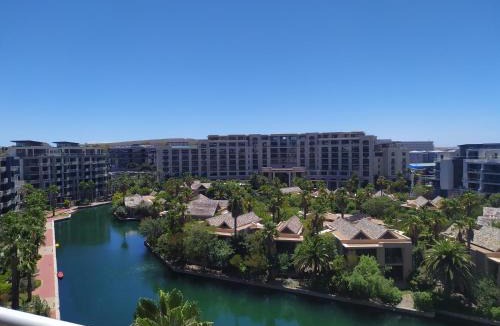 Victoria and Alfred Waterfront Apartment | One Bedroom Apartment - fully equipped Waterfront based