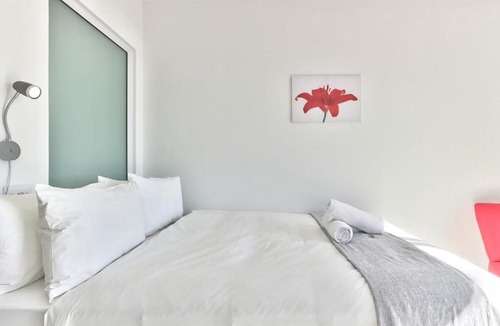 Cape Town City Centre Apartment | One On Albert With Parking