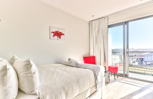 Cape Town City Centre Apartment | One On Albert With Parking