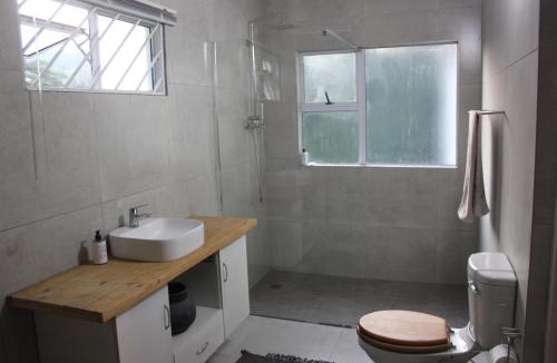 Botha's Hill Apartment | One on Old Main Unit 8
