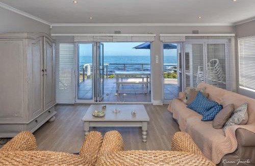 Gansbaai House | Ons C-Huis - Gansbaai Seafront Accommodation, back-up power