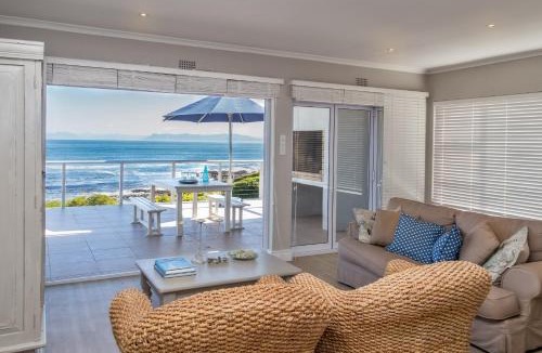 Gansbaai House | Ons C-Huis - Gansbaai Seafront Accommodation, back-up power