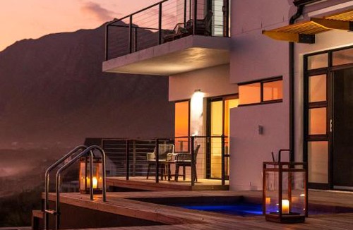 Betty's Bay Bed & Breakfast | OnTheRocksBB Solar Powered Guesthouse and Ocean Lodge