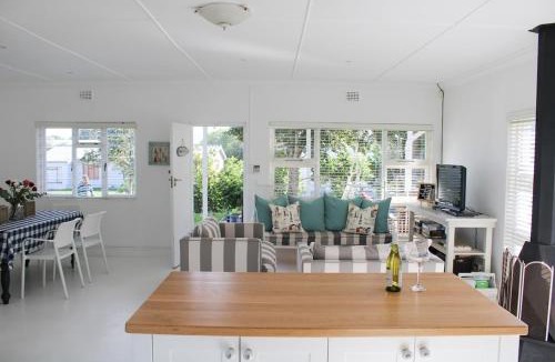 Arniston House | Oorgenoeg In Arniston