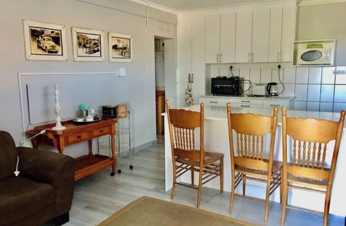 Glentana House | Oosie-Haan @ Glenkarma 2 Bed, 4 Sleeper