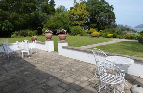 Knysna Villa | Opulent Venue in private estate sleeps 8