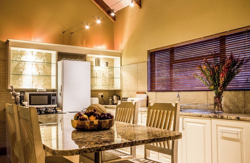 Robertson Cabin | Orange Grove