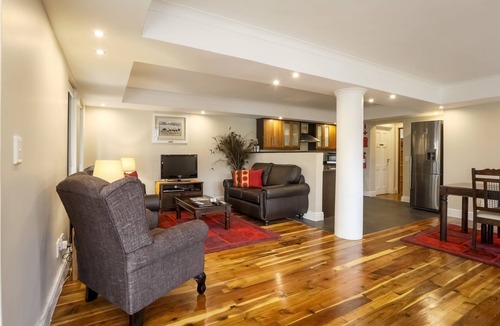 Old Place House | Orange Inn Knysna
