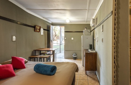Vioolsdrift Settlement Cabin | Orange River Rafting Lodge by Country Hotels