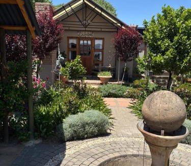 Mangaung House | Oudam Overnight Accomodation