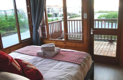 Wilderness Beach Apartment | Out to Sea