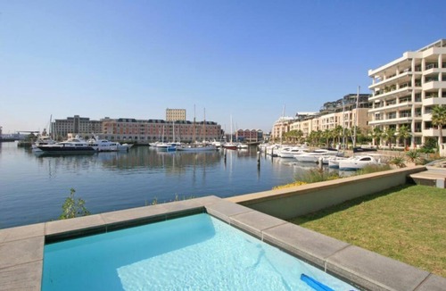 Victoria and Alfred Waterfront Apartment | Outstanding V&A Marina Waterfront apartment