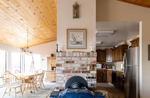 Moss Beach House | Overlooking the Fitzgerald Marine Reserve
