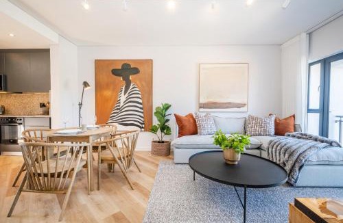 Paarl Apartment | Paarl 225 - Lux Modern 2 Bedroom Apartment with Parking