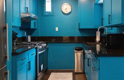 Pacific Heights Apartment | Pacific Heights-1Bedroom Renovated-Hidden Gem