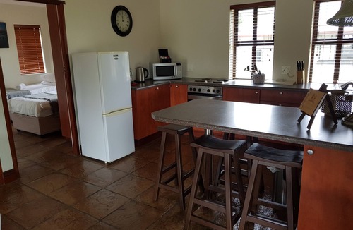 Simondium House | Paddabult Self Catering Cottages