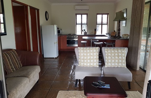 Simondium House | Paddabult Self Catering Cottages