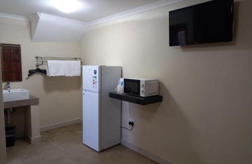 Newlands West Hotel | Palace Lodge Sea Cow Lake