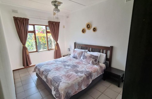 Uvongo House | Paradise Palms Uvongo