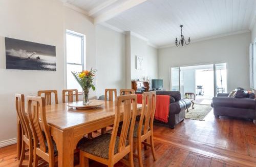 Redhill House | Paradise Views Vacation Home