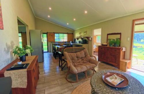 Kareeberg House | Paradyskloof Guest Farm