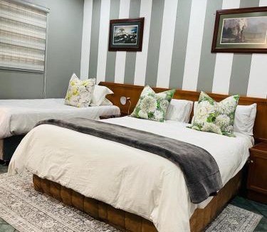 Middelburg House | Pari Guest House