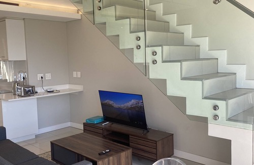 Parkwood Apartment | Park Central Rosebank/Sandton Loft