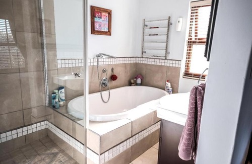 Vredefort House | Parys, Vaal de Grace