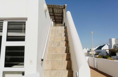 Paternoster Apartment | Paters Nessie