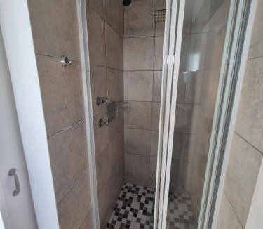 Hermanus City-Centre Apartment | Paterson Place Studios