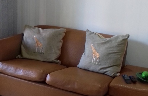 Pietermaritzburg Apartment | Peace full and pRica tell located with a lovely Garden fully furnished Apartment