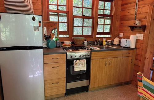 Cazadero Cabin | Peaceful 1-bedroom studio cabin in enchanting Cazadero, a waterfall getaway