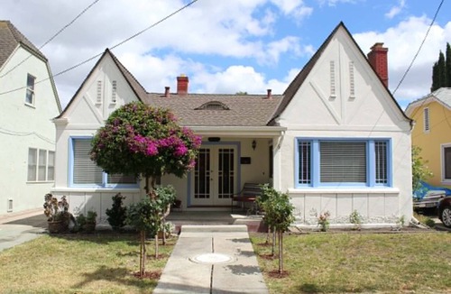 Shasta-Hanchett Park House | Peaceful 3-bedroom house with AC in Beautiful Hanchett Park Area