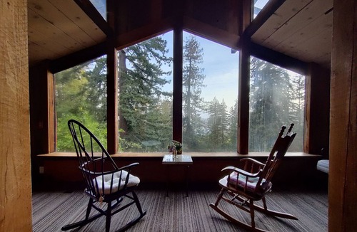 Los Gatos Cabin | Peaceful cabin with Great Views and WiFi in Redwood Retreat