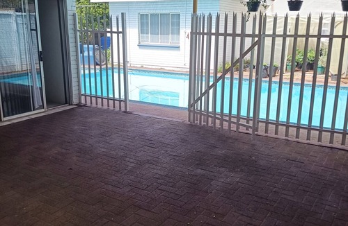 Vanderbijlpark Cottage | Peaceful Cottage very close to The Vaal River with lots of plants!