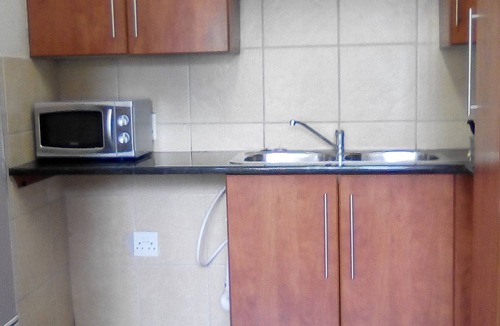 Queenswood Apartment | Peaceful Garden Bachelor apartment