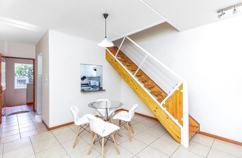 Sandown Apartment | Peaceful Getaway Apartment 2-Bedroom