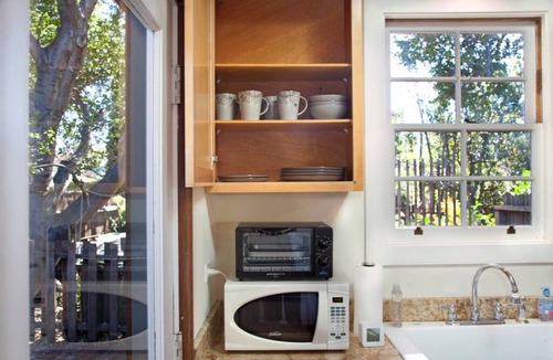 Poets Corner House | Peaceful Haven Near Berkeley BART