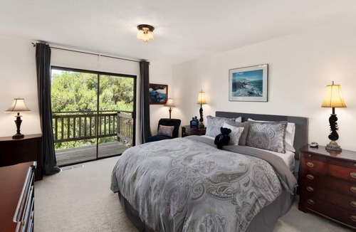 Del Monte Forest House | Peaceful Sanctuary in Pebble Beach - Great Ocean Views, Great Location! 4br/2ba