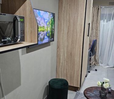 Sasolburg Apartment | Peaceful Stay - Deluxe Suite 2