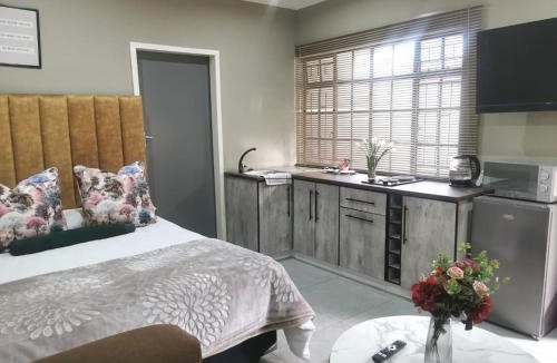 Sasolburg House | Peaceful Stay - Suite 5