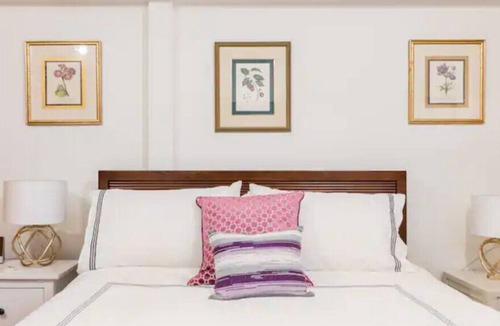 Dolores Heights Apartment | Peaceful Victorian Inlaw, Short Ride to Downtown SF